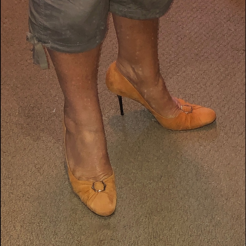 NWT GIANMARCO LORENZI RUST SUEDE HEELS SIZE 7 - Picture 2 of 9